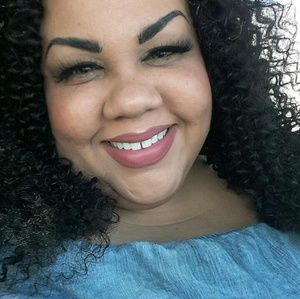 Meet your Posher, Rhesa